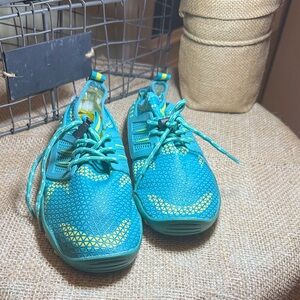 WateLves Water Shoes Beach Shoes Teal and Yellow Shoes
